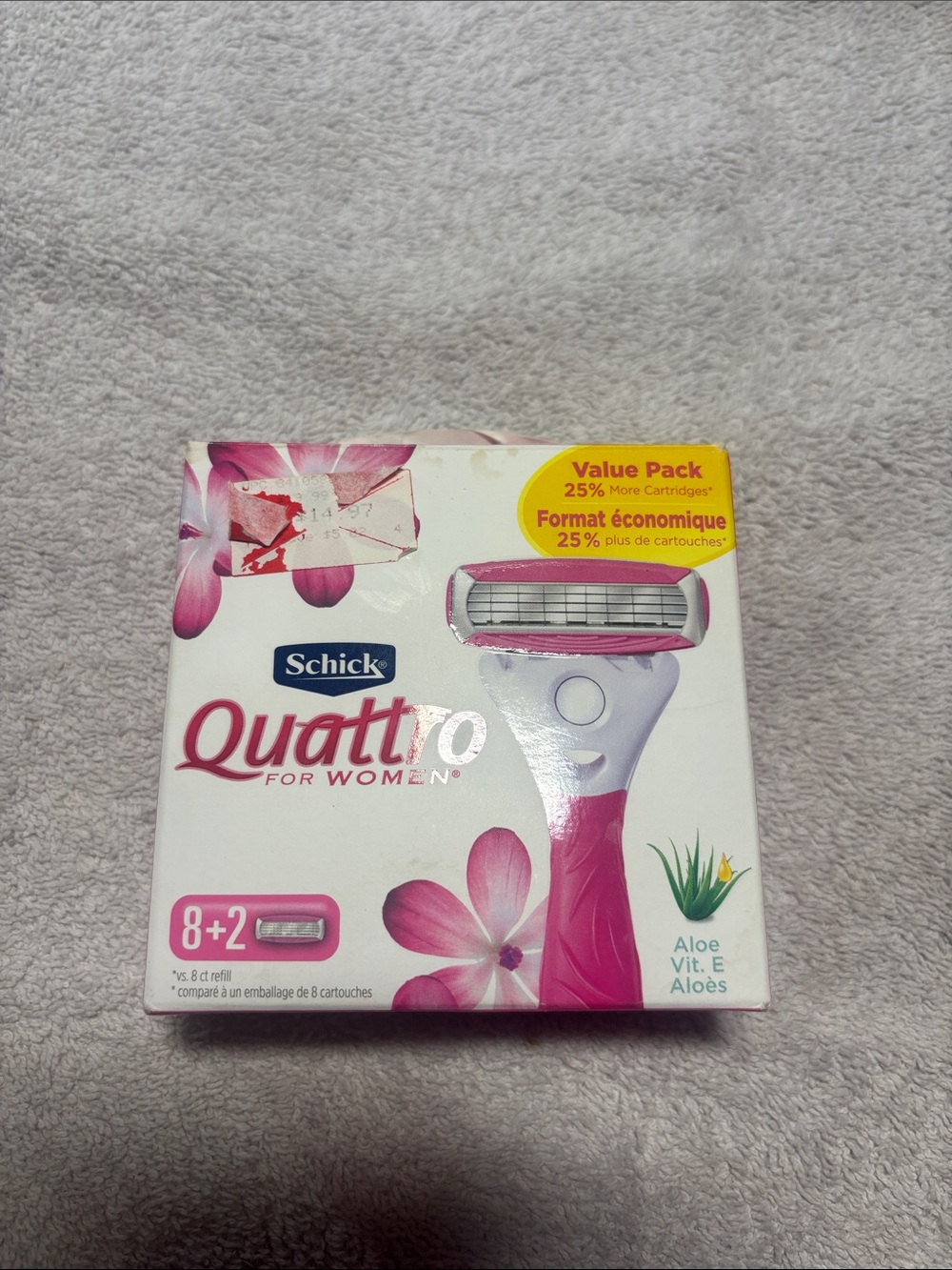 chic Quattro For Women Razor – Pink and White